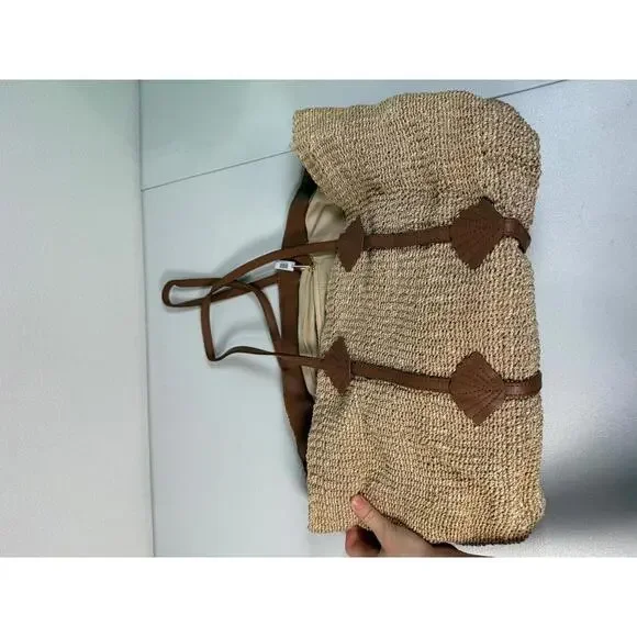 Poolside St. Tropez Tote – As Is (Visible Adhesive Residue) - Picture 5 of 13